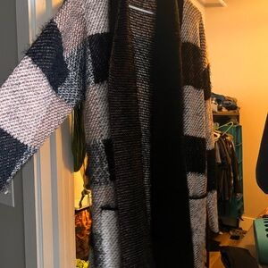 Chic Plaid Knit Cardigan